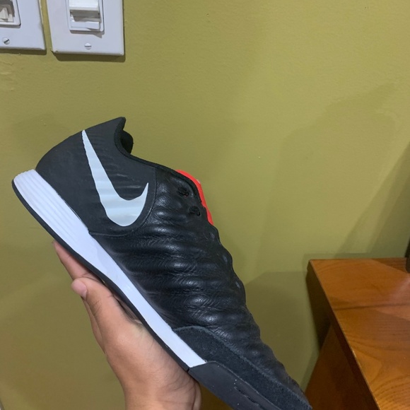 Tiempos - Picture 2 of 3